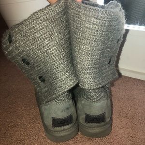 BRAND NEW Grey Knitted uggs